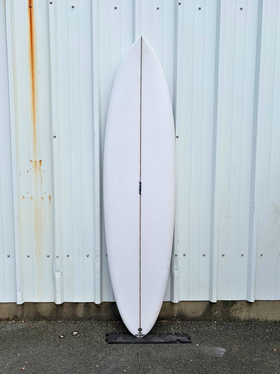 Pukas "Lady Twin" by Axel Lorentz - 7'0" x 21.25" x 2.94" - 46 L -Twin FCS-2 Black