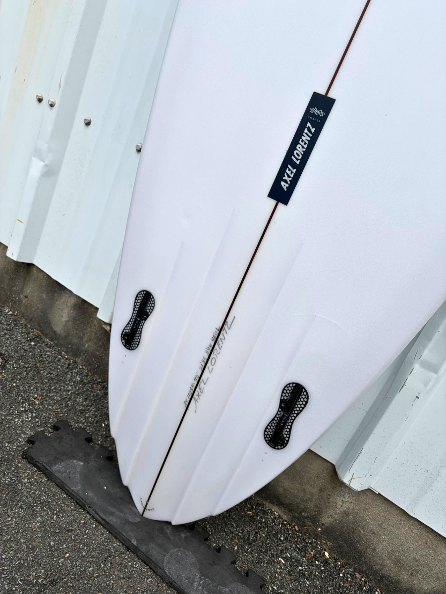 Pukas "Lady Twin" by Axel Lorentz - 7'0" x 21.25" x 2.94" - 46 L -Twin FCS-2 Black